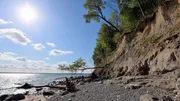 St&auml;ndig in Bewegung: Bis zu einem Meter tr&auml;gt die Ostsee die Brodtener Steilk&uuml;ste pro Jahr ab.
