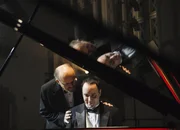 Im Einklang mit der Musik: Dave Matthews als Patrick (r.)