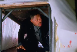 Der anhnugslose Anwalt Robert Dean (Will Smith) wei&szlig; nicht, warum auf in geschossen wird
