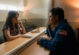 Jos&eacute; (Michael Pena) und Adela (Rosa Salazar)