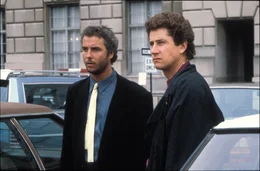 First from the left; Will Graham (William Petersen)