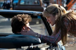 TYE SHERIDAN and LILY RABE star in TENDER BAR Photo: CLAIRE FOLGER  &copy; AMAZON CONTENT SERVICES LLC