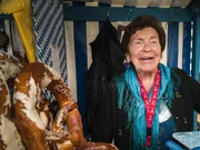 Juliane an ihrem Brezn-Stand auf der Wiesn.