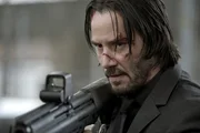John Wick (Keanu Reeves) eilt ein Ruf voraus, der alle b&ouml;sen Buben schon bei der Erw&auml;hnung seines Namens angst und bange werden l&auml;sst. F&uuml;r den Totschl&auml;ger seines Hundes und Dieb seines Autos verhei&szlig;t das nichts Gutes ...