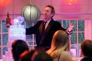 Für seinen Freund Chase hat House (Hugh Laurie) einen Junggesellenabschied organisiert, wie er ihn selbst am liebsten gehabt hätte ...