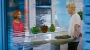 Mats J. leidet an Eosinophiler Ösophagitis. Ernährungs-Doc Viola Andresen erklärt ihm, warum die zweithäufigste Erkrankung der Speiseröhre so gefährlich ist: Mats merkt nicht, wenn sie sich verschlimmert.