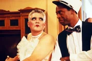 Der Undercover-Einsatz von Captain Harris (G. W. Bailey, l.) und Sergeant Jones (Michael Winslow, r.) geht voll daneben ...