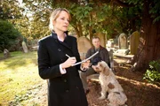 DC Gail Stephens (Kirsty Dillon).
