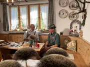 Von links: Johann Schober und sein Großneffe Christoph Wörnle. Von links: Johann Schober und sein Großneffe Christoph Wörnle.