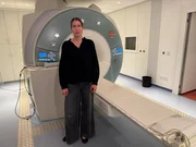 Für ihre Studien konnte Prof. Dr. Simone Kühn, Leiterin des Forschungsbereichs Umweltneurowissenschaften des Max-Planck-Instituts für Bildungsforschung in Berlin, mit einem MRT-Scanner zeigen, wie sich der Einfluss des Waldes positiv auf unsere Gehirne auswirkt. Für ihre Studien konnte Prof. Dr. Simone Kühn, Leiterin des Forschungsbereichs Umweltneurowissenschaften des Max-Planck-Instituts für Bildungsforschung in Berlin, mit einem MRT-Scanner zeigen, wie sich der Einfluss des Waldes positiv auf unsere Gehirne auswirkt.
