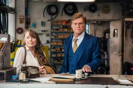 Der Bankr&auml;uber Forrest Tucker (Robert Redford) lernt auf der Flucht die Farmbesitzerin Jewel (Sissy Spacek) kennen.