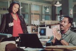 Roper (Eddie Murphy) bem&uuml;ht sich immer noch um seine h&uuml;bsche Ex Ronnie (Carmen Ejogo).