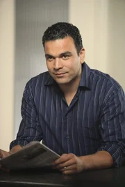 Thanksgiving in der Wisteria Lane: Gaby und Carlos (Ricardo Antonio Chavira) wollen zusammen mit den Sanchez feiern, doch dabei kommt es zu unerwarteten Entwicklungen ...