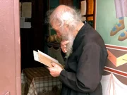Einer der letzten Mönche, die noch im Höhlenkloster bei Butuceni leben.