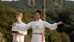 In der abgelegen schwedischen Gemeinde wird anl&auml;sslich der Sommersonnenwende ein Fest mit traditionellen Zeremonien abgehalten.