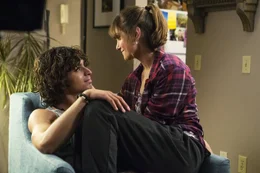 Camille (Alyson Stoner, r.) unterst&uuml;tzt Moose (Adam G. Sevani, l.), seine Tr&auml;ume wahr werden zu lassen ...