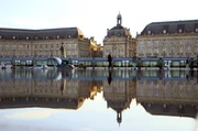 Im Laufe der Jahre wurde Bordeaux ziemlich aufgehübscht. Eine friedliche, bürgerliche Stadt, in der es sich gut leben lässt ...