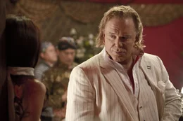 Malik (Mickey Rourke)