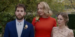 Alice (Kristen Bell, r.) und Paul (Ben Platt, l.)