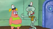 L-R: Patrick als Patricia, Squidward