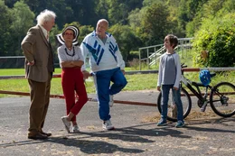 Max (Jona Eisenbl&auml;tter) und die wilde 7 schmieden erneut einen Plan, wie sie das schwarze Ass dieses Mal auf frischer Tat ertappen.