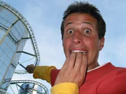 Willi fragt sich, wie die Achter in die Achterbahn kommen und darf bei einer Firma in Waldkirch zuschauen, wo diese entwickelt und gebaut werden. Willi fragt sich, wie die Achter in die Achterbahn kommen und darf bei einer Firma in Waldkirch zuschauen, wo diese entwickelt und gebaut werden.