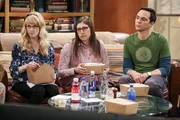 (v.li.): Melissa Rauch als Bernadette Rostenkowski-Wolowitz, Mayim Bialik als Amy Farrah Fowler, Jim Parsons als Sheldon Cooper (v.li.): Melissa Rauch als Bernadette Rostenkowski-Wolowitz, Mayim Bialik als Amy Farrah Fowler, Jim Parsons als Sheldon Cooper