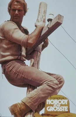Der Revolverheld Nobody (Terence Hill) vertreibt sich die Zeit mit kleinen Gaunereien ...