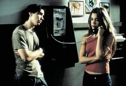 L-R: Darry Jenner (Justin Long), Patricia "Trish" Jenner (Gina Philips)