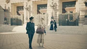 Frank (Seán Óg Cairns) und Thea (Hannah Dodd) haben sich im Jahr 1905 getroffen und sind einander gleich sympathisch.