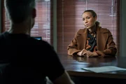 Maleika Muchanga (Dominique Siassia, r.) war Teil von Wuttkes Jugendclique. Jan Maybach (Marco Girnth, l.) glaubt nicht, dass es ein Zufall ist, dass Wuttke ausgerechnet nach einem Wiedersehen der Freundesgruppe starb.