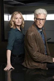 Elisabeth Shue and Ted Danson of the CBS series CSI: CRIME SCENE INVESTIGATION Elisabeth Shue and Ted Danson of the CBS series CSI: CRIME SCENE INVESTIGATION
