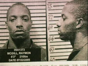 Die Haut des Killers - Hat der Verdächtige Raymon McGill etwas mit den Morden zu tun?