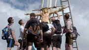 Der Herrgott wird montiert - Greim.