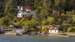 Eine Fahrt durch die malerische Sch&auml;renlandschaft vor Stockholm geh&ouml;rt zu den H&ouml;hepunkten jeder Kreuzfahrt in der Ostsee.