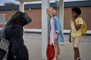Benedict (Yaron Mesika) hat die Kinder auf dem Schulhof erschreckt. Das finden Lena (Isa Jansen) und Dante (Benjamin Mukadi Kanda van de Kamp) gar nicht gut.