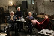 Joachim Fuchsberger (Degenhard Schagowetz), Rudolf Nedorost (Schlagzeuger der ‚Herzschrittmacher‘), Bibiana Zeller (Sissi), Libgart Schwarz (Josefine).