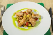 Tagesmotto "Leibgericht": Lauwarmer Kartoffelsalat mit Hähnchenstreifen und Schnittlauchöl von Kerstin Grothe