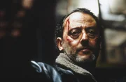 Der wortkarge, ruppige Kommissar Pierre Ni&egrave;mans (Jeno Reno) will einen brutalen Ritualmord aufkl&auml;ren ...