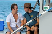 Ein Angelausflug von Steve (Alex O'Loughlin, r.) und Danny (Scott Caan, l.) endet v&ouml;llig anders als geplant ...