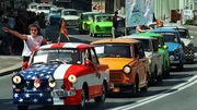 „DDR mobil“ zeigt die Bandbreite der Fahrzeugflotte im östlichen Teil Deutschlands, Kuriositäten, Originale und aus der Not geborene Erfindungen. „DDR mobil“ zeigt die Bandbreite der Fahrzeugflotte im östlichen Teil Deutschlands, Kuriositäten, Originale und aus der Not geborene Erfindungen.