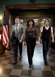 (v.l.n.r.) Special Agent Bernard Randolf (Caleb Foote); Special Agent Vera Strickland (Diany Rodriguez); Special Agent Lala Dominguez (Mariel Molino)