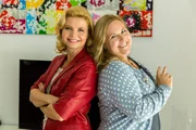 Annette Frier (l.) meets Kerstin Gier (r).