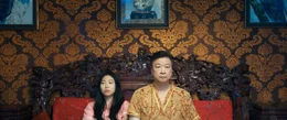Billi (Awkwafina, l.); Haiyan (Tzi Ma, r.)