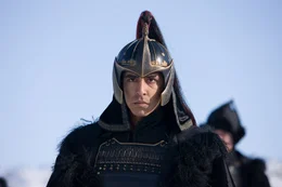 Darf erst dann wieder seinem Vater unter die Augen treten, wenn er den Avatar gefangengenommen hat: Prinz Zuko (Dev Patel) ...
