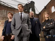 L-R: Detective Megan Wheeler (Julianne Nicholson), Detective Zach Nichols (Jeff Goldblum), Detective Robert Goren (Vincent D'onofrio), Detective Alexandra Eames (Kathryn Erbe) L-R: Detective Megan Wheeler (Julianne Nicholson), Detective Zach Nichols (Jeff Goldblum), Detective Robert Goren (Vincent D'onofrio), Detective Alexandra Eames (Kathryn Erbe)