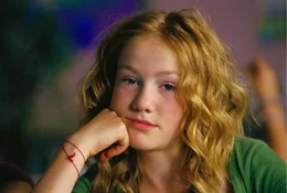 13 Jahre hat Sprotte (Michelle von Treuberg) ihren Vater nicht gesehen, doch jetzt ist er pl&ouml;tzlich wieder aufgetaucht.