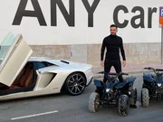 Unternehmer verdient im Internet mit dem An- und Verkauf von Autos Millionen. Unternehmer verdient im Internet mit dem An- und Verkauf von Autos Millionen.