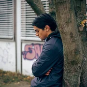 Könnte es wirklich sein, dass Kira (Derya Dilber) schwanger ist? Osman (Mido Kotaini) macht sich Sorgen. Könnte es wirklich sein, dass Kira (Derya Dilber) schwanger ist? Osman (Mido Kotaini) macht sich Sorgen.