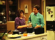 Jill (Patricia Richardson) wollte Tim (Tim Allen) mit einem von ihr selbst zubereiteten festlichen Abendessen zu zweit überraschen. Doch Till taucht Stunden zu spät auf. Das Essen sowie Jills Laune ist nun gründlich verdorben... Jill (Patricia Richardson) wollte Tim (Tim Allen) mit einem von ihr selbst zubereiteten festlichen Abendessen zu zweit überraschen. Doch Till taucht Stunden zu spät auf. Das Essen sowie Jills Laune ist nun gründlich verdorben...